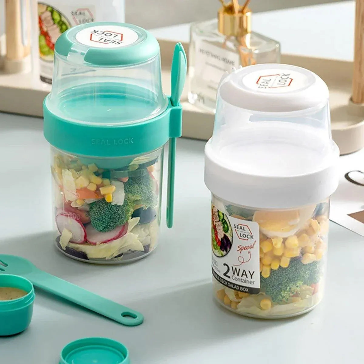 Double Plastic Salad Cup with Fork Sealed Breakfast Container for On-the-Go Meal - 560ml-Green