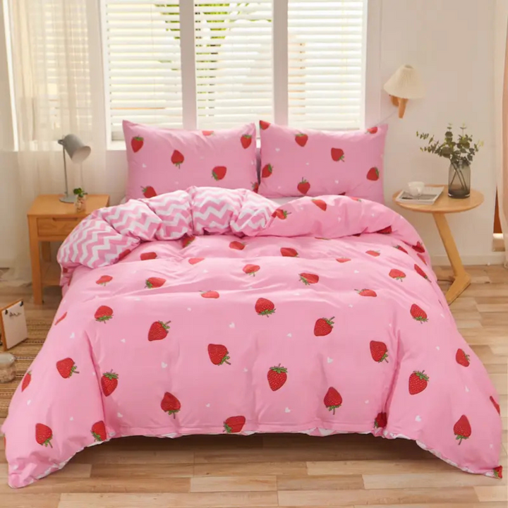Dreamfields - Strawberry Dream Quilt Cover Set - (2pcs, King Single Size)